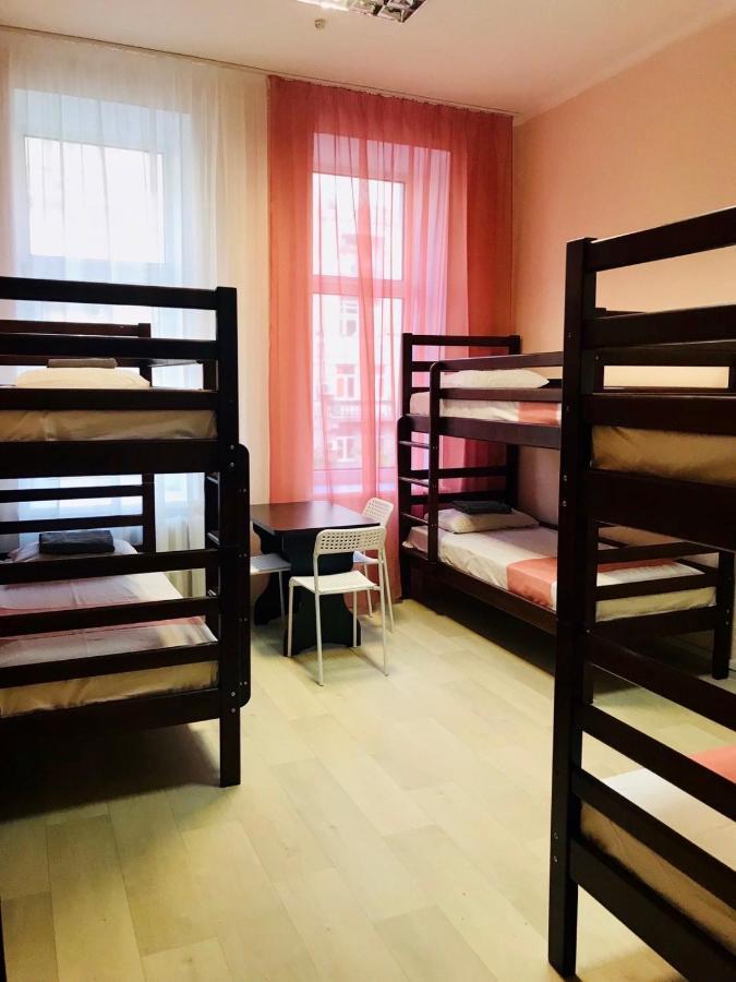 U-Compass Pansiyon Kiev Dış mekan fotoğraf