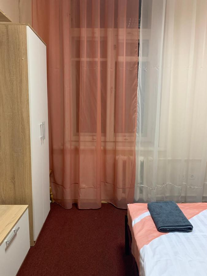 U-Compass Pansiyon Kiev Dış mekan fotoğraf