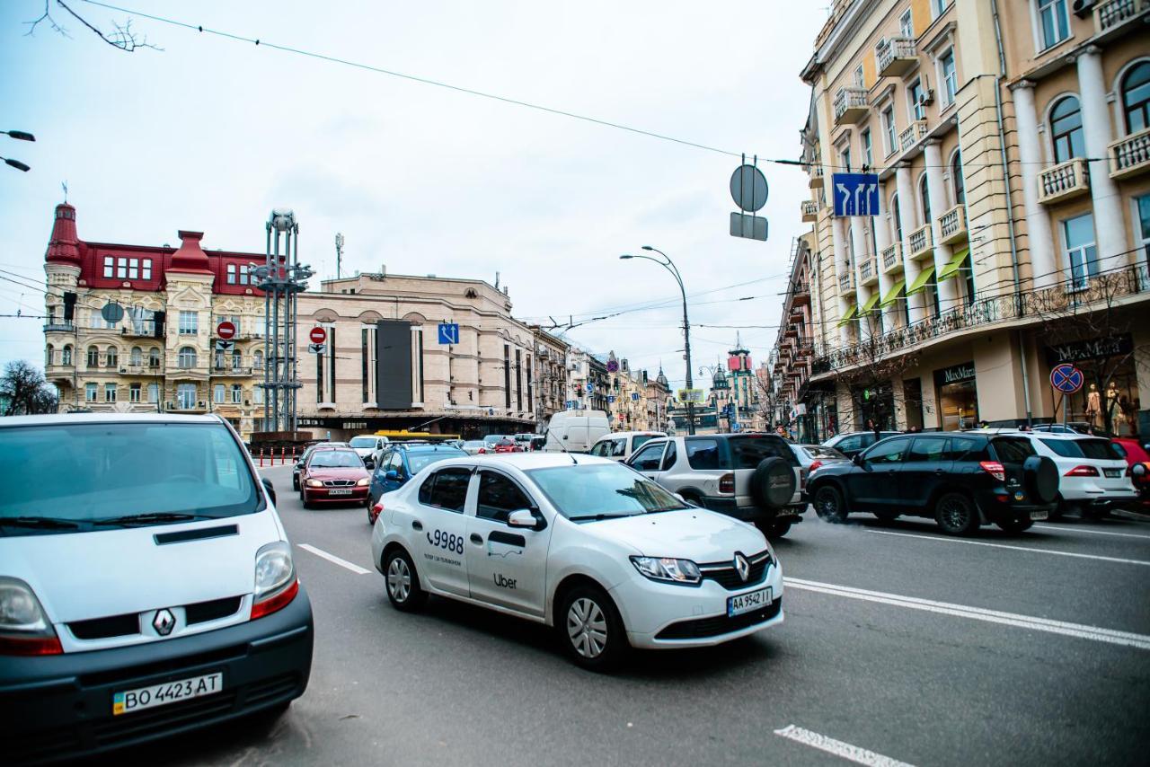 U-Compass Pansiyon Kiev Dış mekan fotoğraf